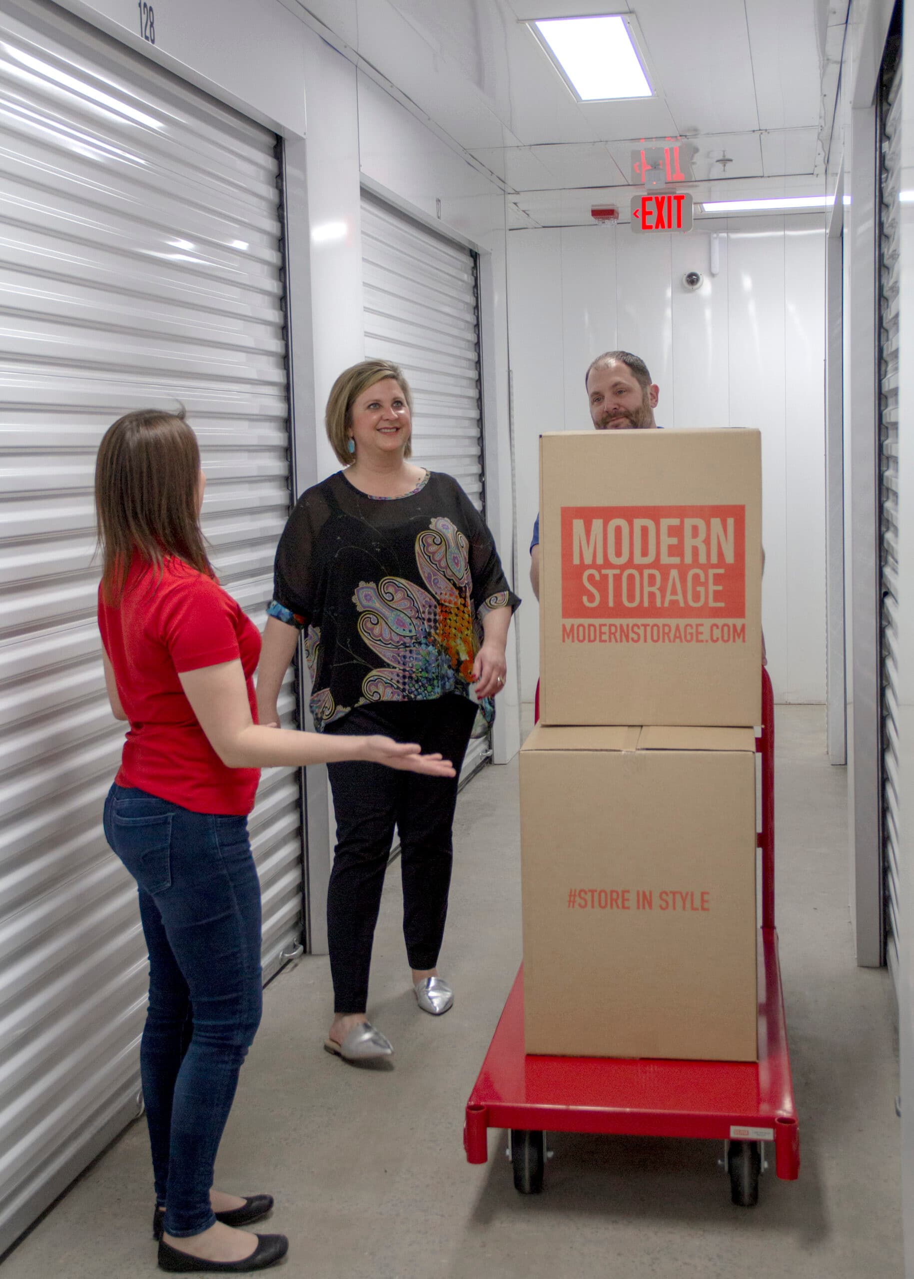 self storage tips and tricks for maximizing space and protecting items