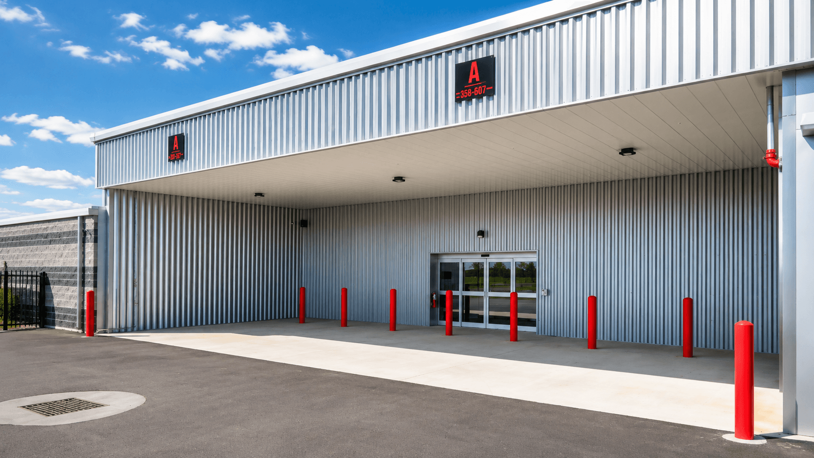 Covered loading area at Modern Storage helping customers move safely during rainy weather.
